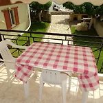 Apartament Flokos *